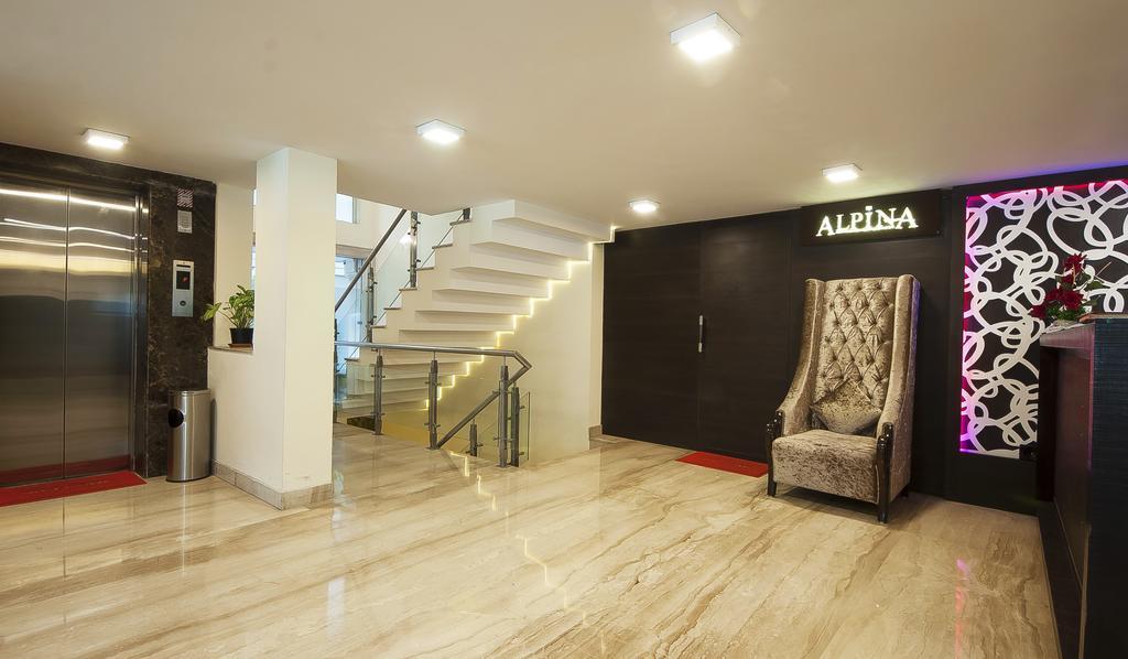 Alpina Hotels & Suites Нью-Делі Екстер'єр фото